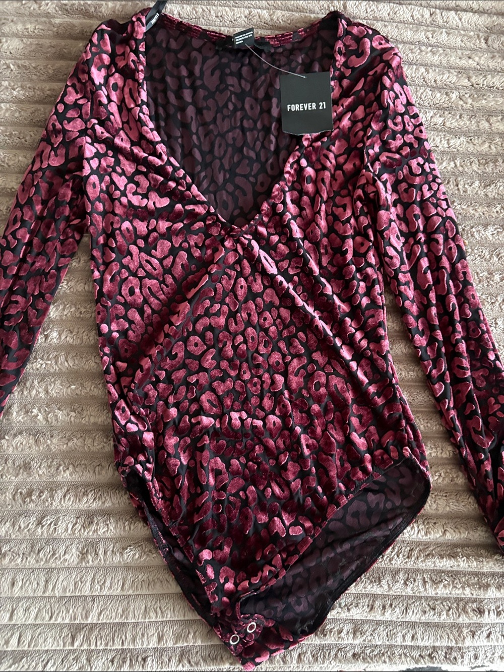 BRAND NEW Forever 21 velour leotard